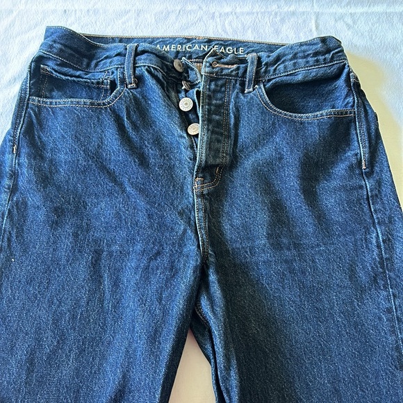 American Eagle Women’s Button fly Jeans - Picture 2 of 7
